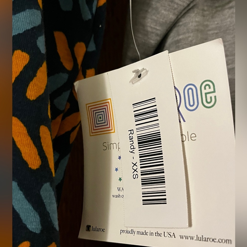 XXS Lularoe Randy tee - Picture 2 of 4